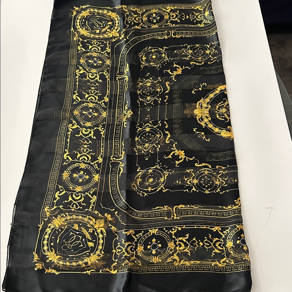 Chic Black and Gold Patterned Scarf - Picture 3 of 4